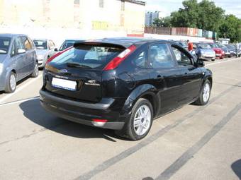 2005 Ford Focus Pictures