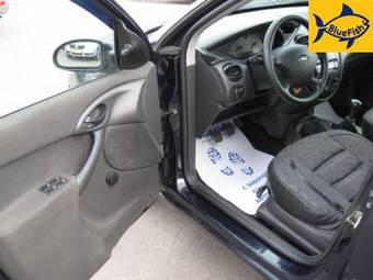 2005 Ford Focus Pics