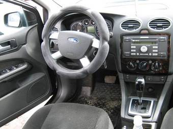 2005 Ford Focus Pictures