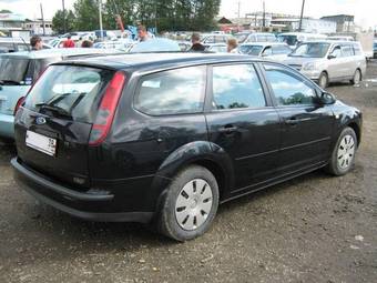 2005 Ford Focus Photos
