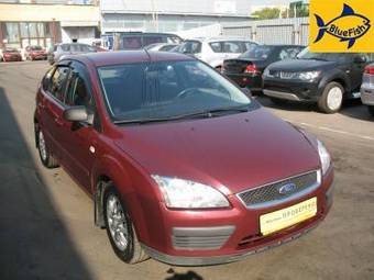 2005 Ford Focus Photos