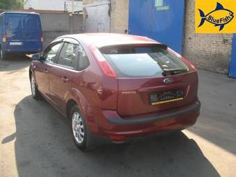 2005 Ford Focus Photos