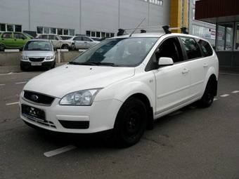 2005 Ford Focus Pictures