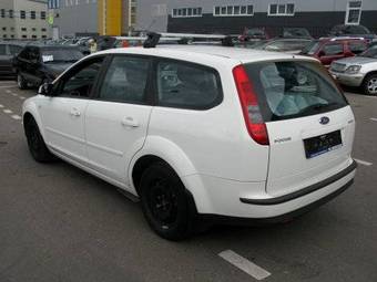 2005 Ford Focus Pictures