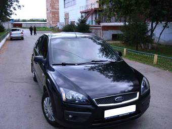 2005 Ford Focus Pictures