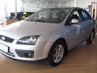 2005 Ford Focus Pictures