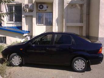 2005 Ford Focus Pictures