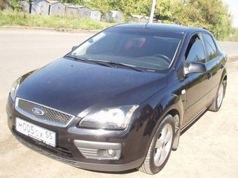 2005 Ford Focus Pictures