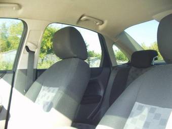 2005 Ford Focus Pictures