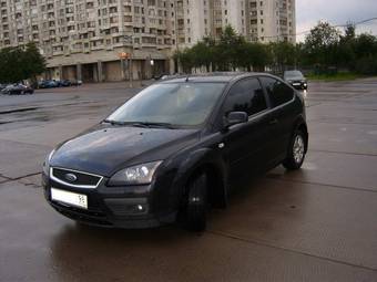 2005 Ford Focus Pictures