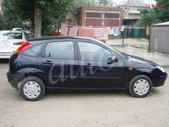 2005 Ford Focus Photos