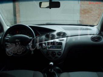 2005 Ford Focus Photos