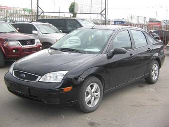 2005 Ford Focus Photos