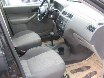 2005 Ford Focus Images