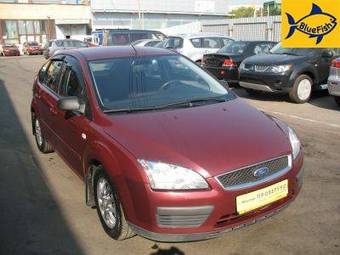 2005 Ford Focus Photos
