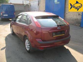 2005 Ford Focus Photos