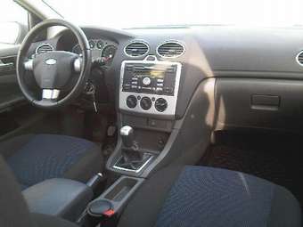 2006 Ford Focus Photos