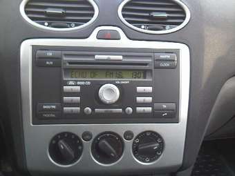 2006 Ford Focus Images