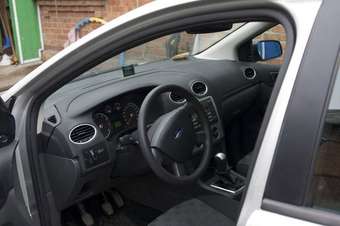 2006 Ford Focus Photos