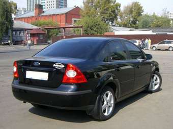 2006 Ford Focus Images