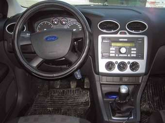2006 Ford Focus Pictures