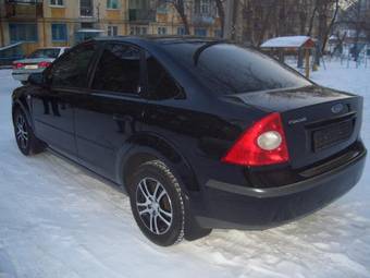 2006 Ford Focus Photos