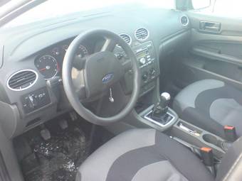 2006 Ford Focus Photos