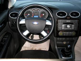 2006 Ford Focus Photos