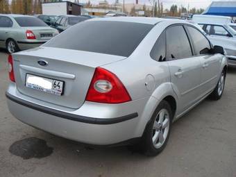 2006 Ford Focus Images