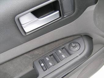 2006 Ford Focus Photos
