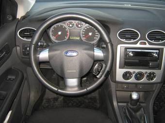 2006 Ford Focus Pictures