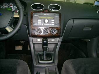 2006 Ford Focus Photos