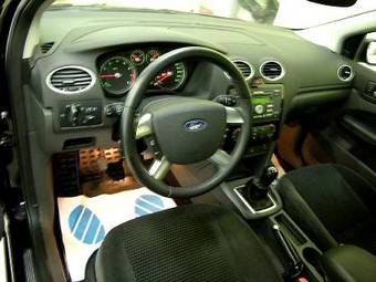 2006 Ford Focus Photos