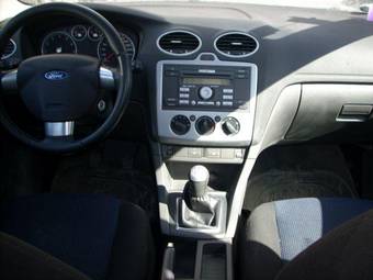 2006 Ford Focus Photos