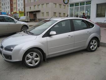 2006 Ford Focus Photos