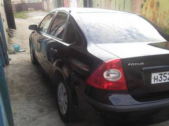 2006 Ford Focus Photos