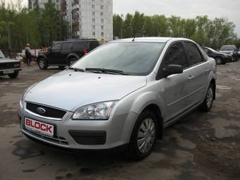 2006 Ford Focus Photos