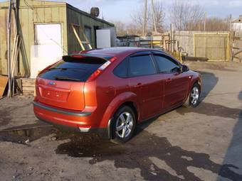 2006 Ford Focus Photos