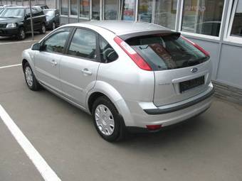 2006 Ford Focus Photos