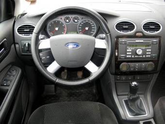 2006 Ford Focus Photos