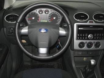 2006 Ford Focus Photos