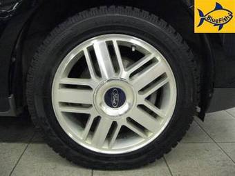 2006 Ford Focus Photos