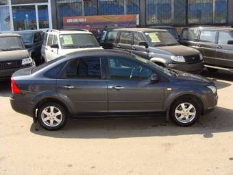 2006 Ford Focus Images
