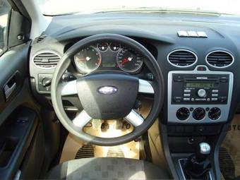 2006 Ford Focus Pictures