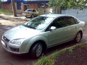 2006 Ford Focus Photos