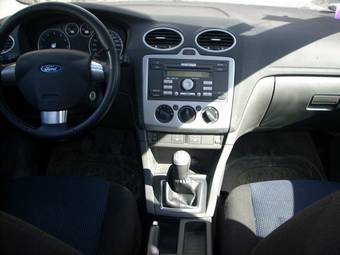 2006 Ford Focus Images