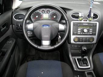 2006 Ford Focus Photos