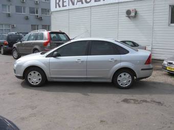 2006 Ford Focus Photos