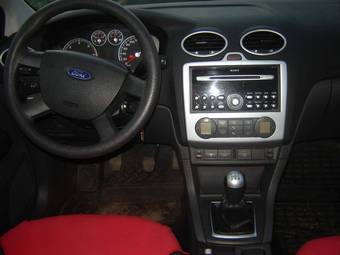 2006 Ford Focus Photos