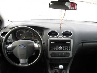 2006 Ford Focus Photos
